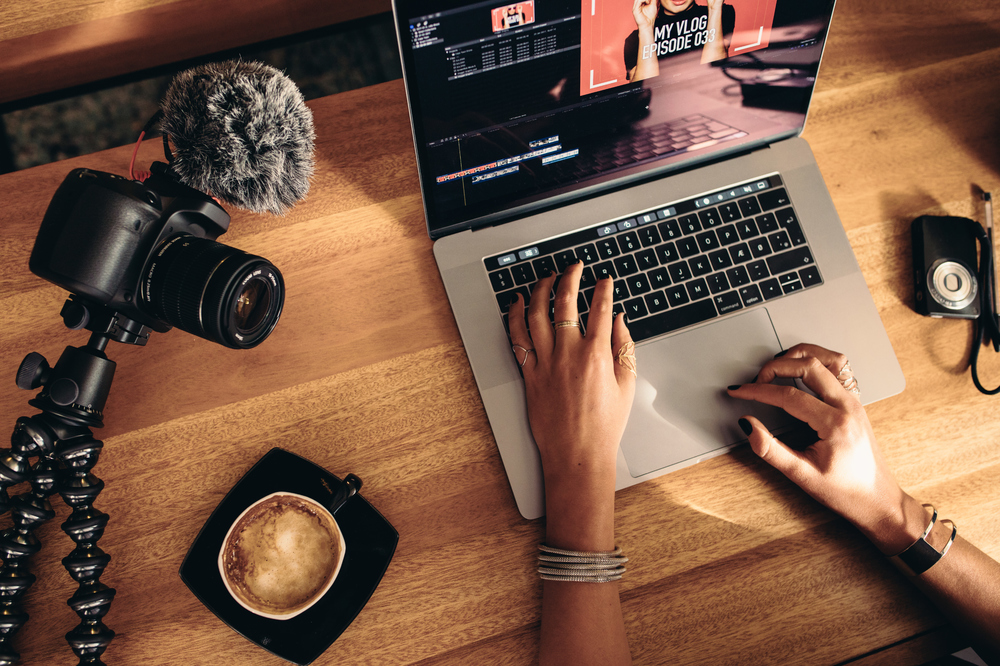Vlogger desk lifestyle