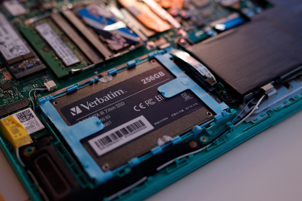 Vi550 | Shop Verbatim SSD 256GB Online S3